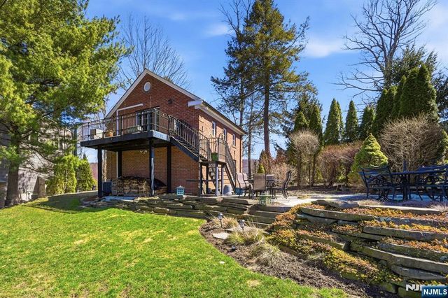 173 Point Breeze Drive, West Milford, NJ 07421