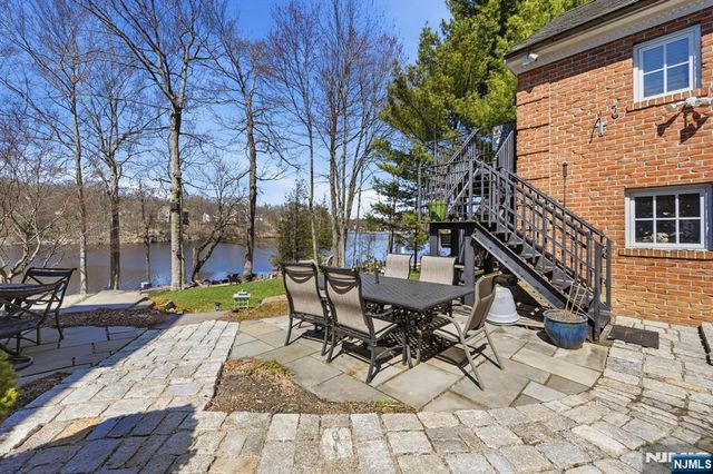 173 Point Breeze Drive, West Milford, NJ 07421
