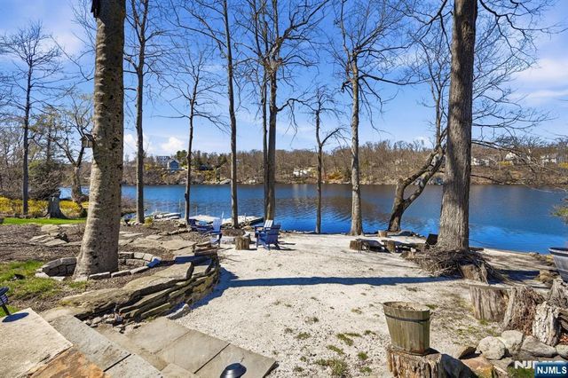 173 Point Breeze Drive, West Milford, NJ 07421