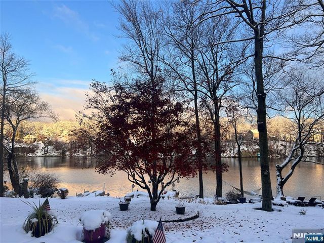 173 Point Breeze Drive, West Milford, NJ 07421