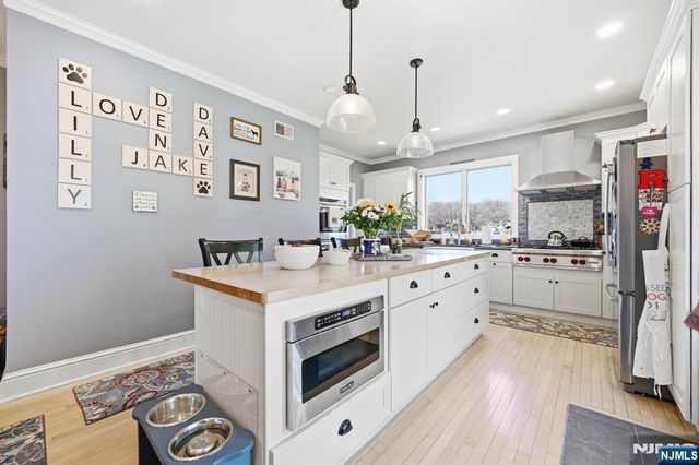 173 Point Breeze Drive, West Milford, NJ 07421