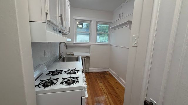 1155 Saint Johns Avenue B, Highland Park, IL 60035