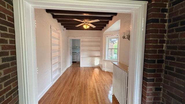 1155 Saint Johns Avenue B, Highland Park, IL 60035