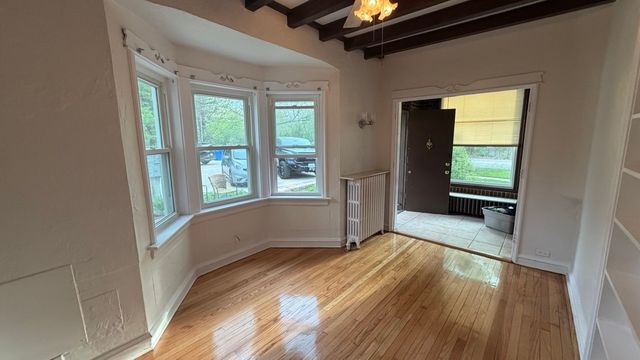 1155 Saint Johns Avenue B, Highland Park, IL 60035
