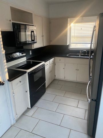 3114 Topeka St, Corpus Christi, TX 78404