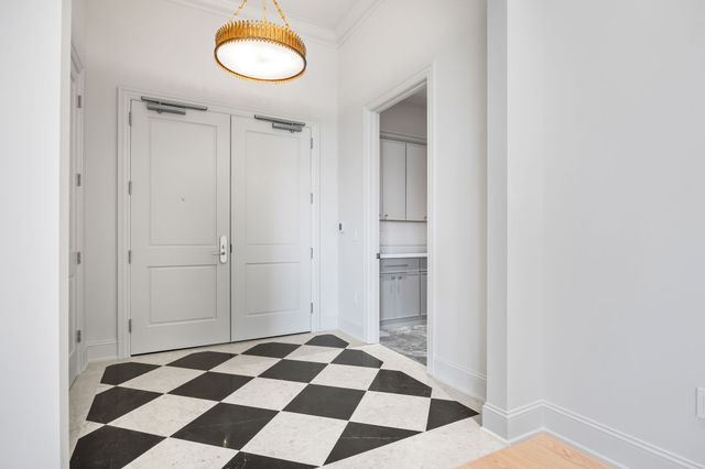 595 60th Street S 305, West Des Moines, IA 50266