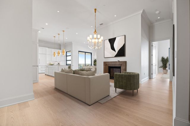 595 60th Street S 305, West Des Moines, IA 50266