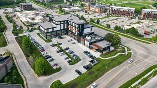 595 60th Street S 305, West Des Moines, IA 50266