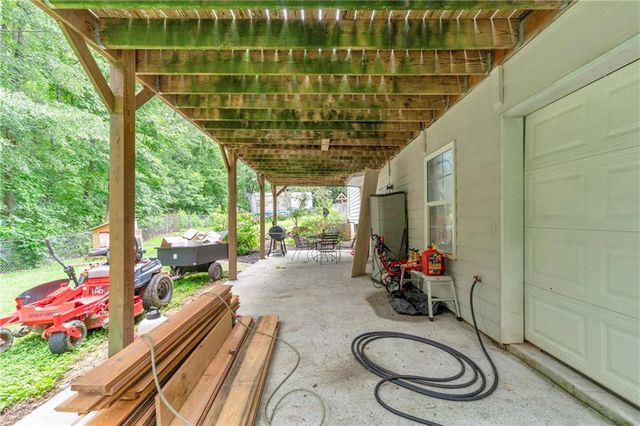 587 J B Owens Road, Bethlehem, GA 30620