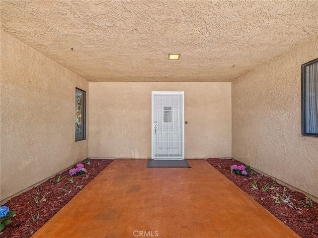 15163 Tournament Drive, Helendale, CA 92342