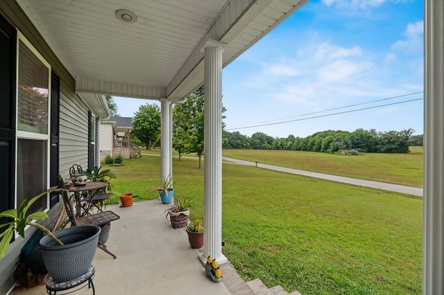 798 OConnor St, Smithville, TN 37166