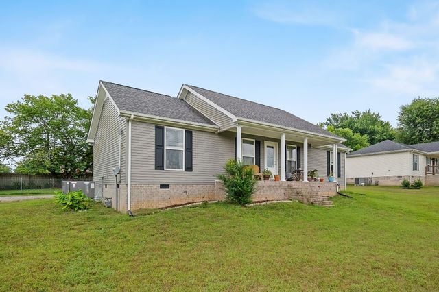 798 OConnor St, Smithville, TN 37166