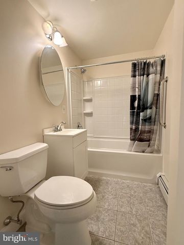 120 HILLCREST AVE, Morrisville, PA 19067
