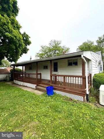 120 HILLCREST AVE, Morrisville, PA 19067