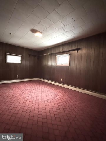 120 HILLCREST AVE, Morrisville, PA 19067