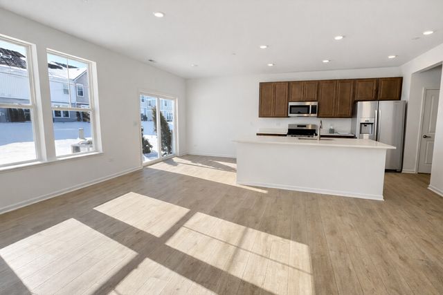 16517 W Golden Valley Lane, Lockport, IL 60441