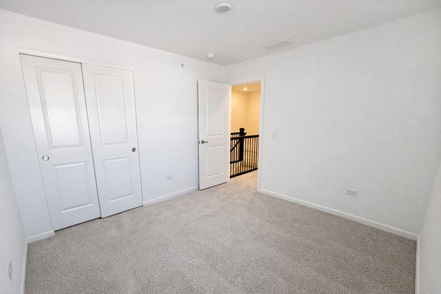 16517 W Golden Valley Lane, Lockport, IL 60441