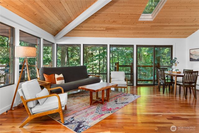 2 White Mountain Lane, Bellingham, WA 98229