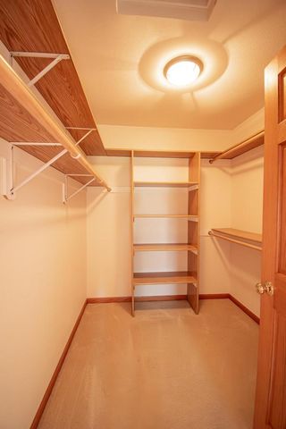 W197N17085 Stonewall DRIVE, Jackson, WI 53037