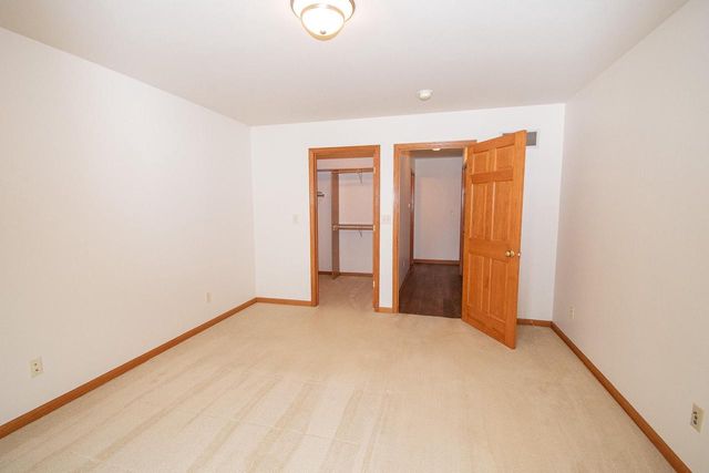 W197N17085 Stonewall DRIVE, Jackson, WI 53037