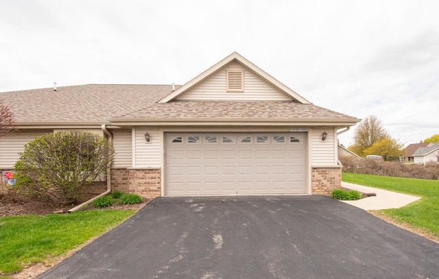 W197N17085 Stonewall DRIVE, Jackson, WI 53037