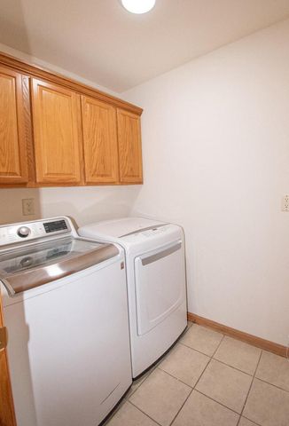 W197N17085 Stonewall DRIVE, Jackson, WI 53037