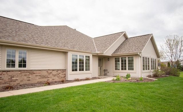 W197N17085 Stonewall DRIVE, Jackson, WI 53037