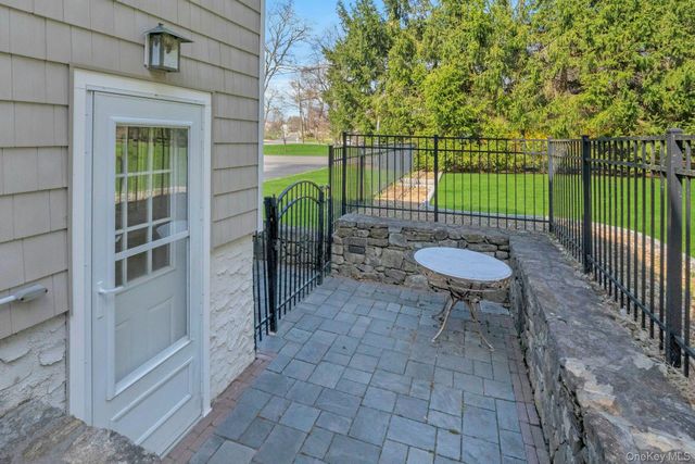 31 Orchard Road, Briarcliff Manor, NY 10510