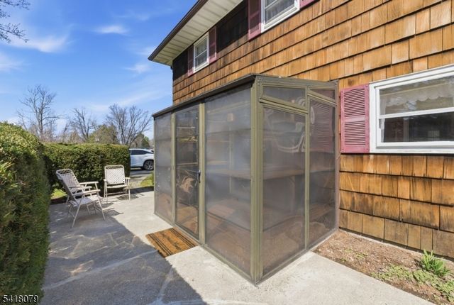 3 Manor Dr, Andover Twp., NJ 07860