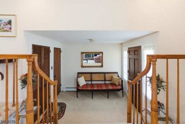 3 Manor Dr, Andover Twp., NJ 07860