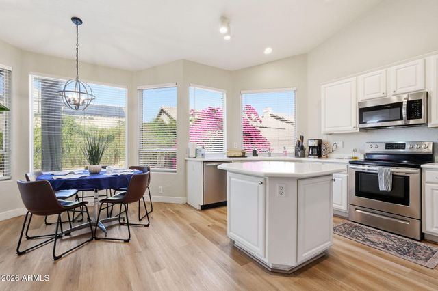 9522 E NITTANY Drive, Scottsdale, AZ 85255