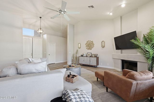 9522 E NITTANY Drive, Scottsdale, AZ 85255