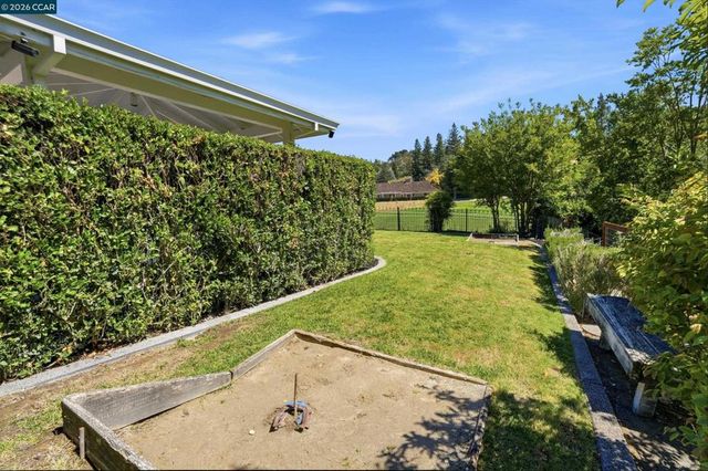 44 Squire Court, Alamo, CA 94507