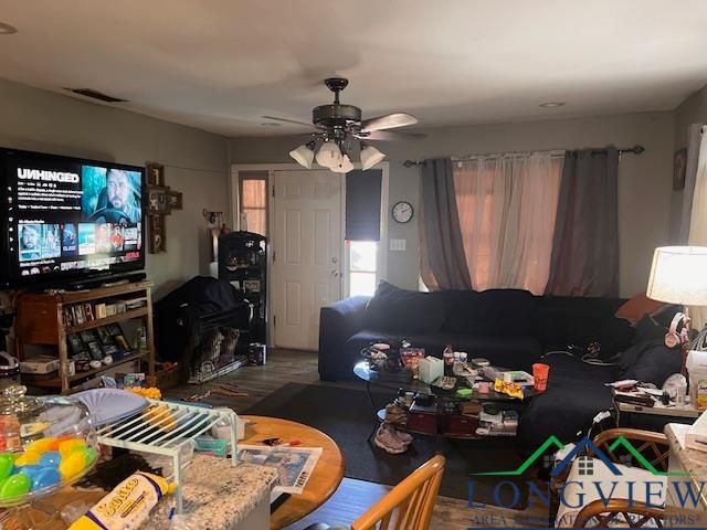 209 Northcutt Ave., Longview, TX 75601