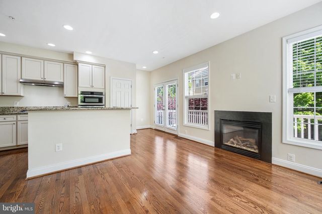 8341 BRODERICK CIR, Gaithersburg, MD 20877
