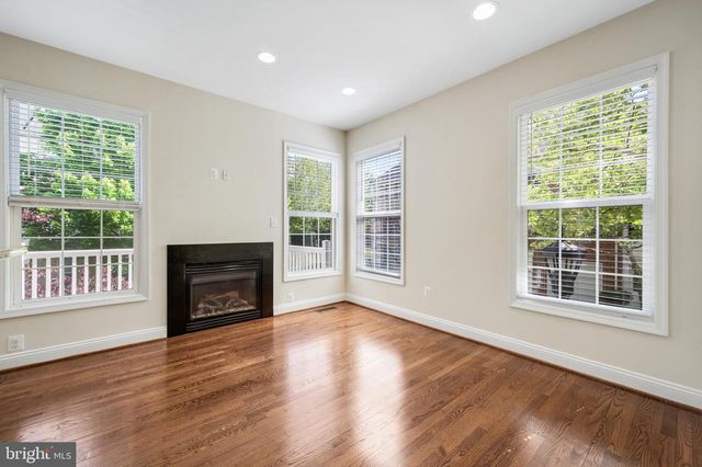 8341 BRODERICK CIR, Gaithersburg, MD 20877