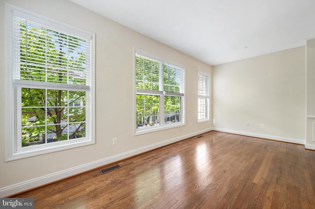 8341 BRODERICK CIR, Gaithersburg, MD 20877