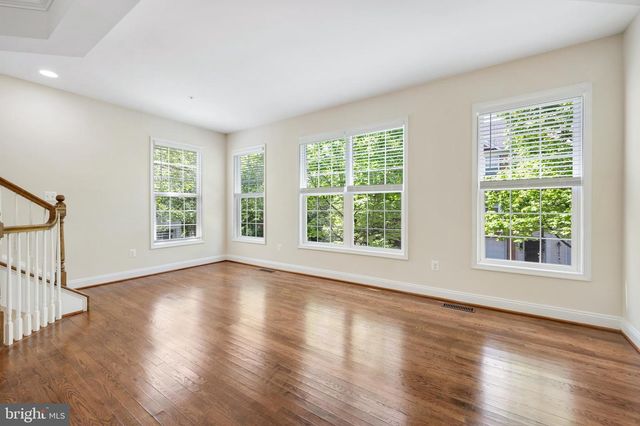 8341 BRODERICK CIR, Gaithersburg, MD 20877