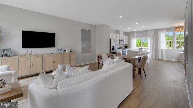 13 BAYBREEZE DR, Waretown, NJ 08758