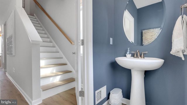 13 BAYBREEZE DR, Waretown, NJ 08758