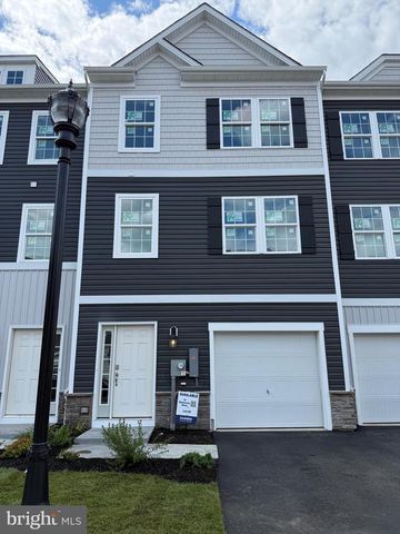 13 BAYBREEZE DR, Waretown, NJ 08758