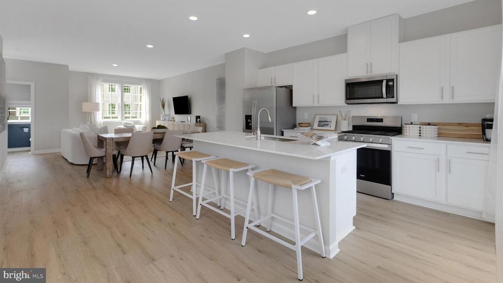 13 BAYBREEZE DR, Waretown, NJ 08758