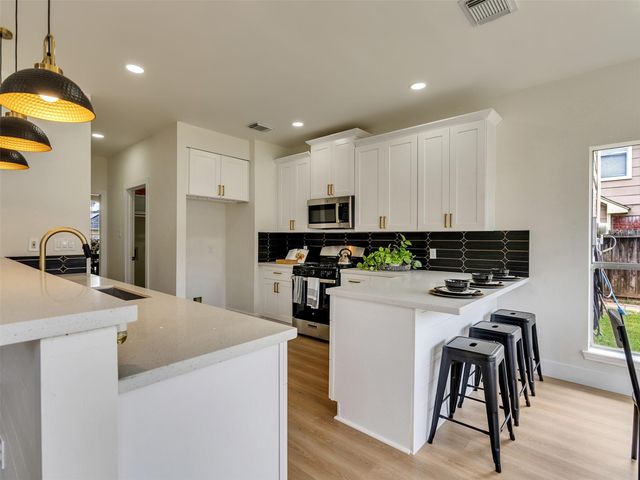 246 Cedar Elm Lane, Sugar Land, TX 77479