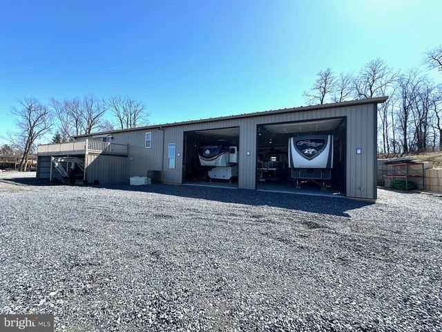 7736 CHAMBERS HILL RD, Harrisburg, PA 17111