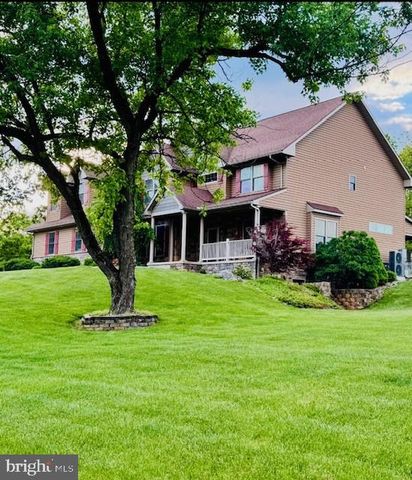 7736 CHAMBERS HILL RD, Harrisburg, PA 17111