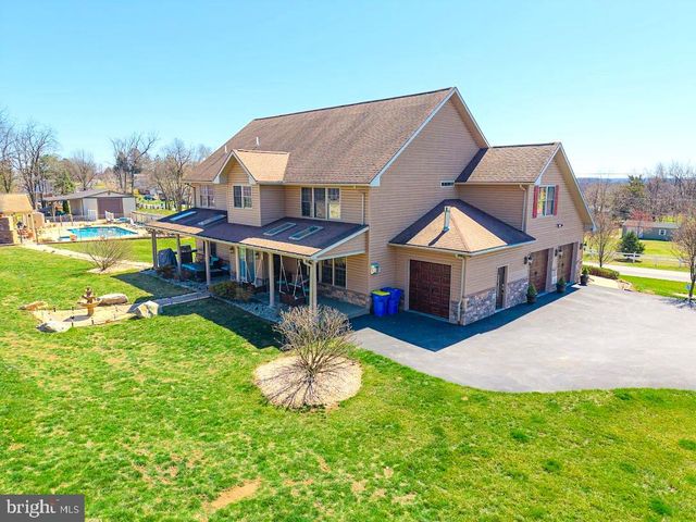 7736 CHAMBERS HILL RD, Harrisburg, PA 17111