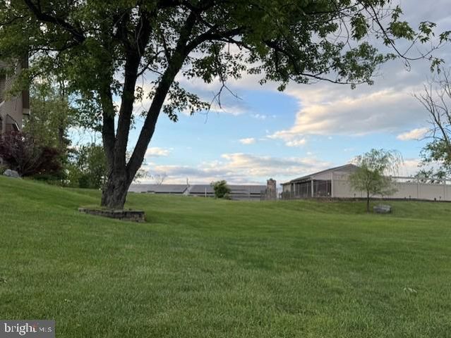 7736 CHAMBERS HILL RD, Harrisburg, PA 17111