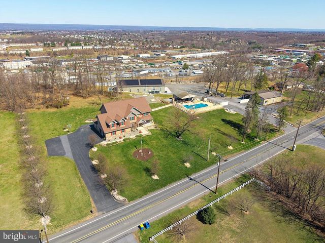 7736 CHAMBERS HILL RD, Harrisburg, PA 17111