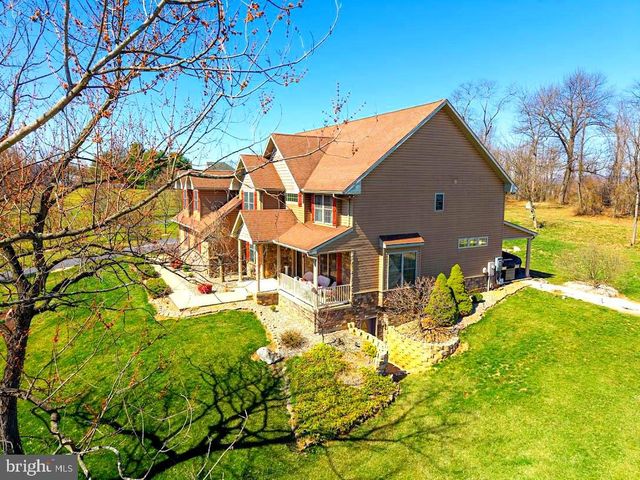 7736 CHAMBERS HILL RD, Harrisburg, PA 17111