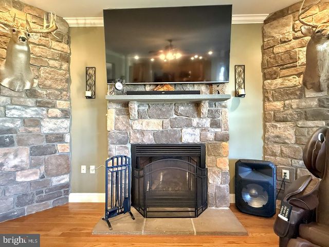 7736 CHAMBERS HILL RD, Harrisburg, PA 17111